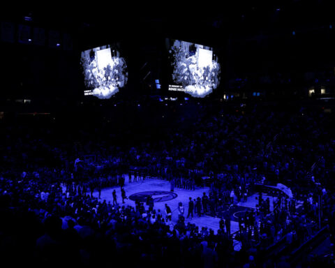 T-wolves hold a pregame moment of silence for Renee Good, the woman fatally shot by an ICE officer