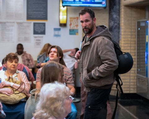 Noah Wyle promised Season 2 of ‘The Pitt’ was going to get ‘complicated.’ He wasn’t exaggerating