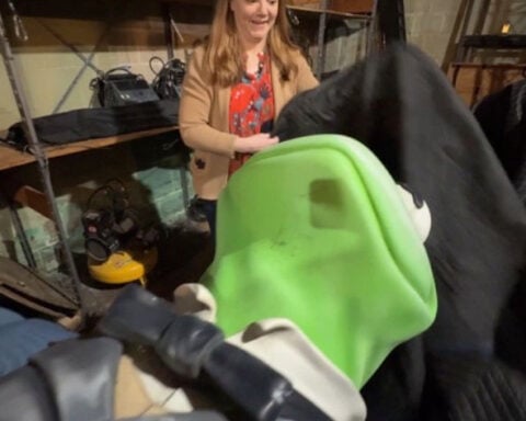 Kermit the Frog statue arrives at new home at Atlanta's Center for Puppetry Arts