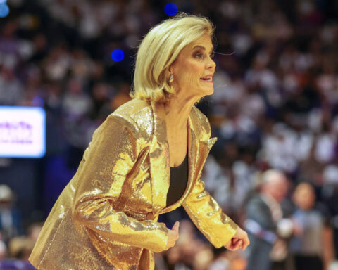 Williams scores 20 as No. 12 LSU hands No. 2 Texas its first loss, 70-65