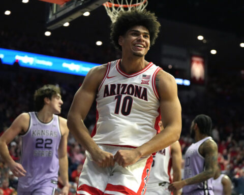 Arizona strengthens hold on No. 1 in AP Top 25; Vanderbilt cracks top 10