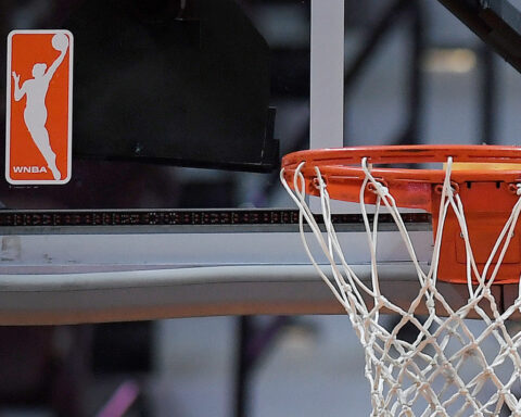 WNBA, players' union agree to moratorium, halting initial stages of free agency