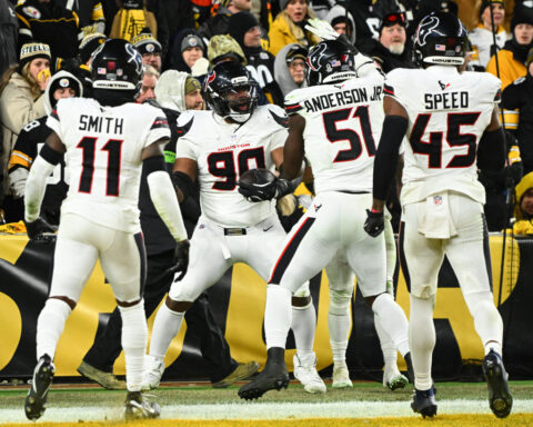 Texans, Patriots, 49ers, Bills, Bears and Rams advance to NFL's divisional round