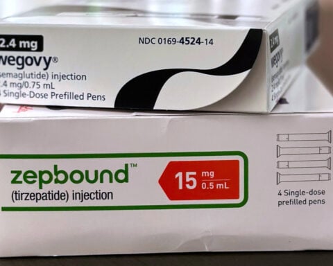 Popular weight-loss drugs shouldn't carry suicide warnings, FDA says