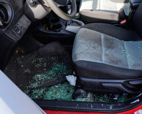 Minneapolis duo details their ICE detention, including pressure to rat on protest organizers