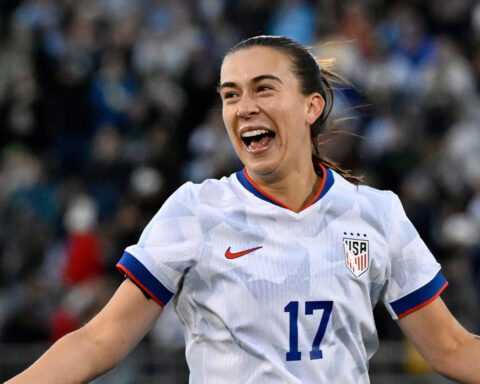 Manchester City lands US midfielder Sam Coffey to bolster WSL title bid