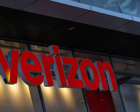 Verizon says it’s fixed the massive outage that left many without phone calling and data services