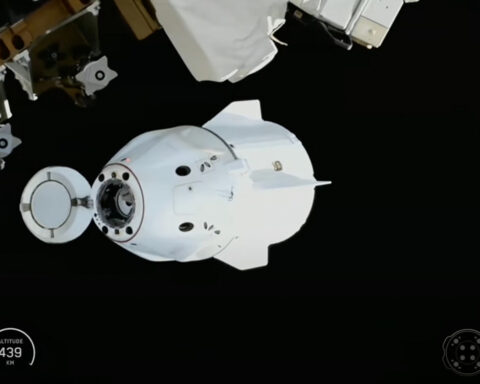 NASA sends 4 astronauts back to Earth in first medical evacuation