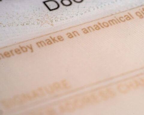 Public mistrust linked to drop in deceased donor organ donations and kidney transplants