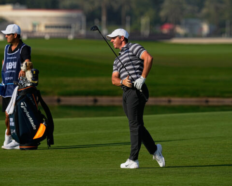 McIlroy leads by one stroke after first round at Dubai Invitational