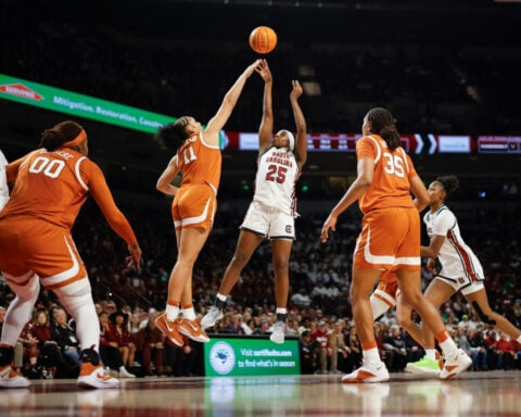 No. 2 South Carolina women beat No. 4 Texas 68-65 to avenge only loss