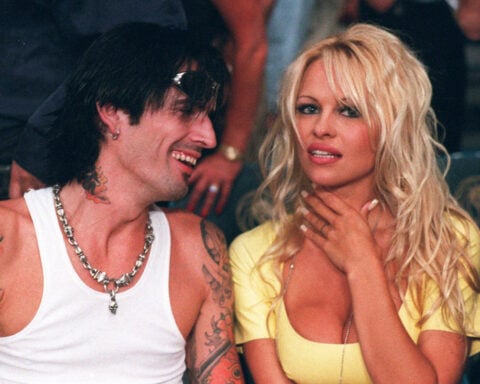 Pamela Anderson felt ‘yucky’ sitting close to ‘Pam & Tommy’ producer Seth Rogen at Golden Globes