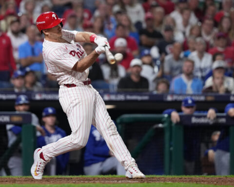 J.T. Realmuto agrees to $45 million, 3-year deal to stay with Phillies, AP source says