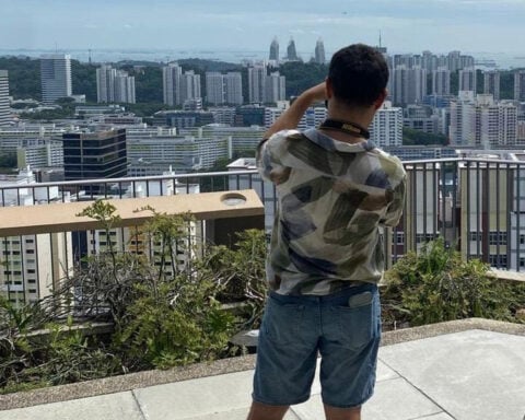 Meet the guy tracking illicit oil tankers from his rooftop