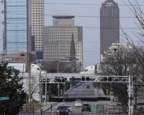 Why US cities are reverting 1-way streets back to their original 2-way design