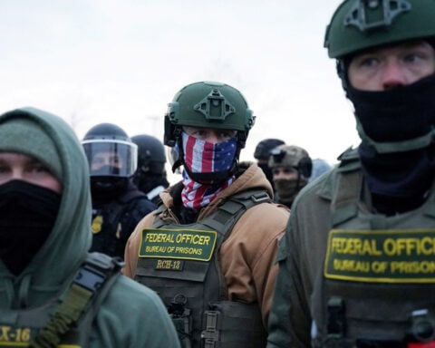 1,500 soldiers on standby for possible Minnesota deployment, source says, as state mobilizes National Guard