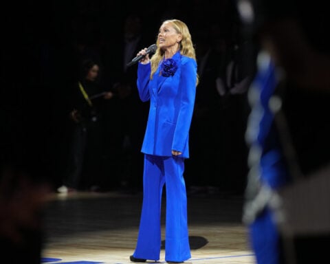 Heckler yells 'leave Greenland alone!' during US national anthem at NBA game in London