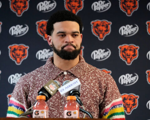 Caleb Williams' 'ridiculous' TD pass draws raves from his coach and teammates after Bears' loss
