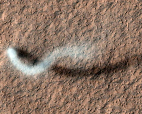 Are there thunderstorms on Mars? A planetary scientist explains the red planet’s dry, dusty storms
