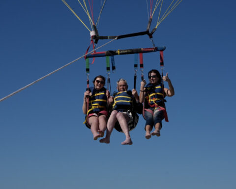 90-year-old man parasails off Fort Myers Beach to celebrate birthday