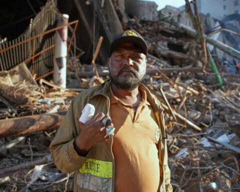 Recovery of 5 more bodies from Karachi shopping plaza brings fire death toll to 28