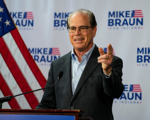 DeSantis loses bet on Miami Hurricanes, owes Indiana governor key lime pie and stone crabs