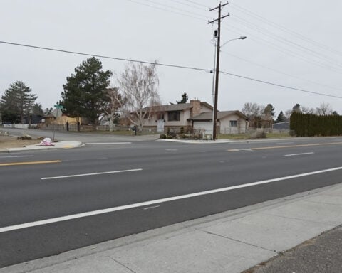 Home schooling family just steps away from proposed Kennewick sex offender housing speaks