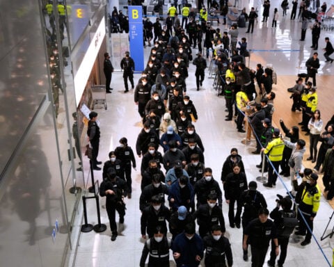 73 South Koreans repatriated from Cambodia to face investigations over online scams