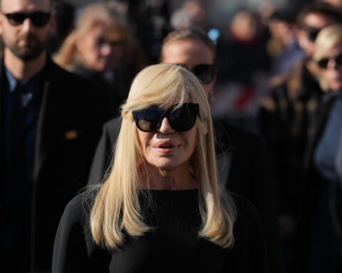 Stars and the public say a final goodbye to fashion icon Valentino at a Rome funeral