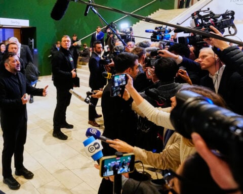 Russia, Ukraine and the US are holding peace talks in Abu Dhabi. They're coming at a key moment