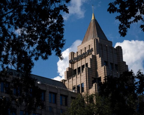 Justice Department charges ex-government contractor with leaking to Washington Post reporter