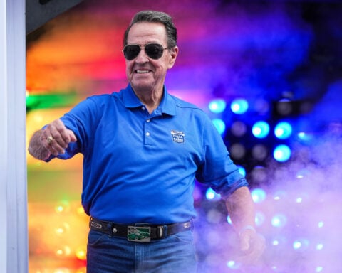 Kurt Busch, Harry Gant and Ray Hendrick inducted into NASCAR Hall of Fame