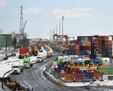 Trump threatens new 100% tariffs on Canada over possible trade deal with China