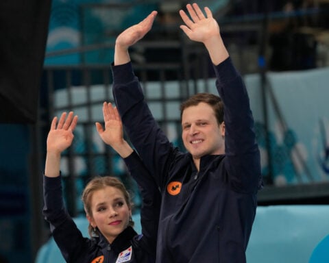 Efimova and Mitrofanov's Four Continents win shows what US team could be missing at the Olympics