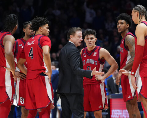 Rick Pitino savors reaching 900 victories as a college head coach in St. John's win over Xavier