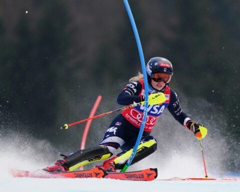 Mikaela Shiffrin dominates 1st run of slalom and closes in on record ninth season discipline title