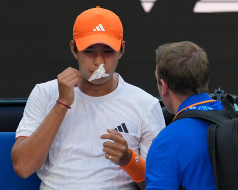 Learner Tien reaches Australian Open quarterfinals, the youngest man in the last eight since 2015