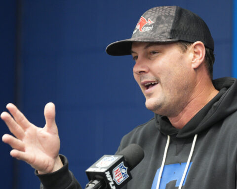 Philip Rivers removes himself from consideration for Bills head-coaching job, AP sources say