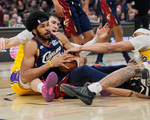 Cavaliers spoil LeBron James' return, riding big 3rd quarter to 129-99 romp