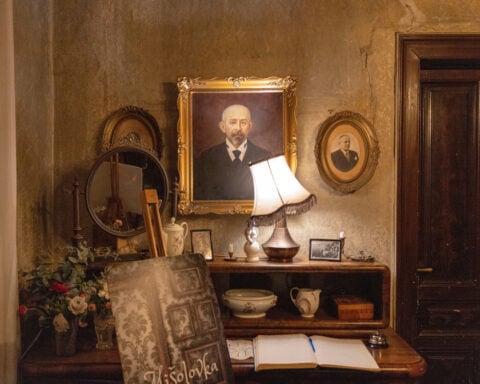 A historic house in Serbia's capital hangs on with intimate theatrical productions