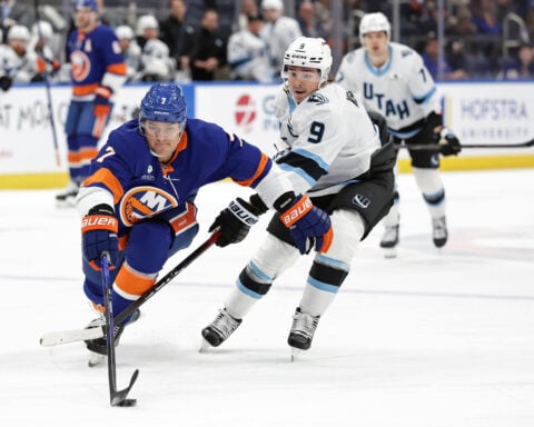 Devils trade Ondrej Palat and picks to the Islanders for Maxim Tsyplakov