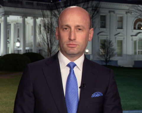 Top White House aide Stephen Miller acknowledges possible breach of protocol before Alex Pretti’s shooting