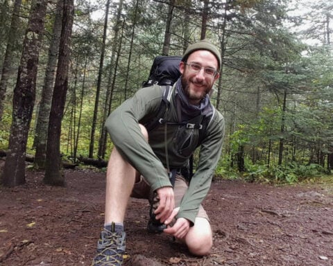 Alex Pretti broke rib in confrontation with federal agents a week before death, sources say