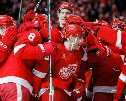 Patrick Kane passes Mike Modano for the most NHL points by a US-born player