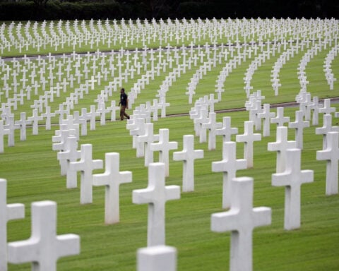 Tourists traveled to Australia for its famous hot springs. There was just one problem – they didn’t exist