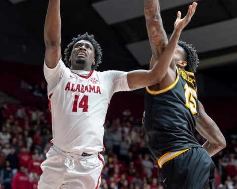 'We're gonna beat 'em anyways' becomes a main storyline for Alabama-Florida hoops matchup