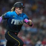 Luis Arraez and Giants agree on $12 million, 1-year contract, AP source says