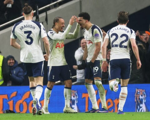 Tottenham roars back to draw with Man City and do Arsenal a favor in Premier League title race