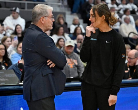 No. 1 UConn hands Tennessee worst loss in storied rivalry, routing Lady Vols 96-66