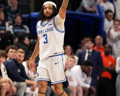 Arizona remains No. 1 in AP Top 25, Michigan jumps UConn for No. 2